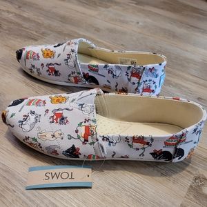 NWT Light Grey Holiday Cat Tom's Size: 8